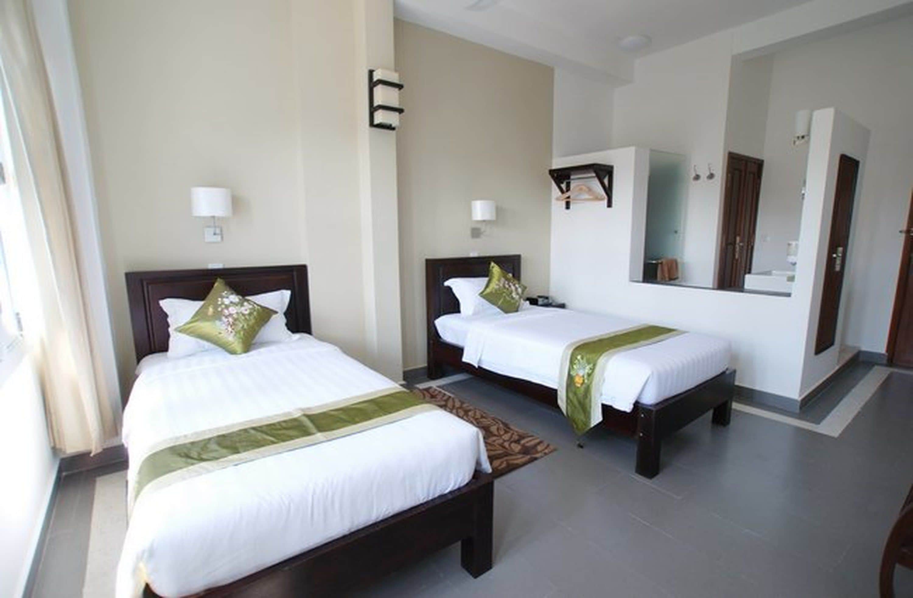 deluxe queen  | minibar, in-room safe, individually decorated, individually furnished