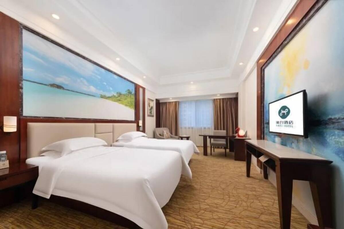 Minibar, in-room safe, desk, laptop workspace