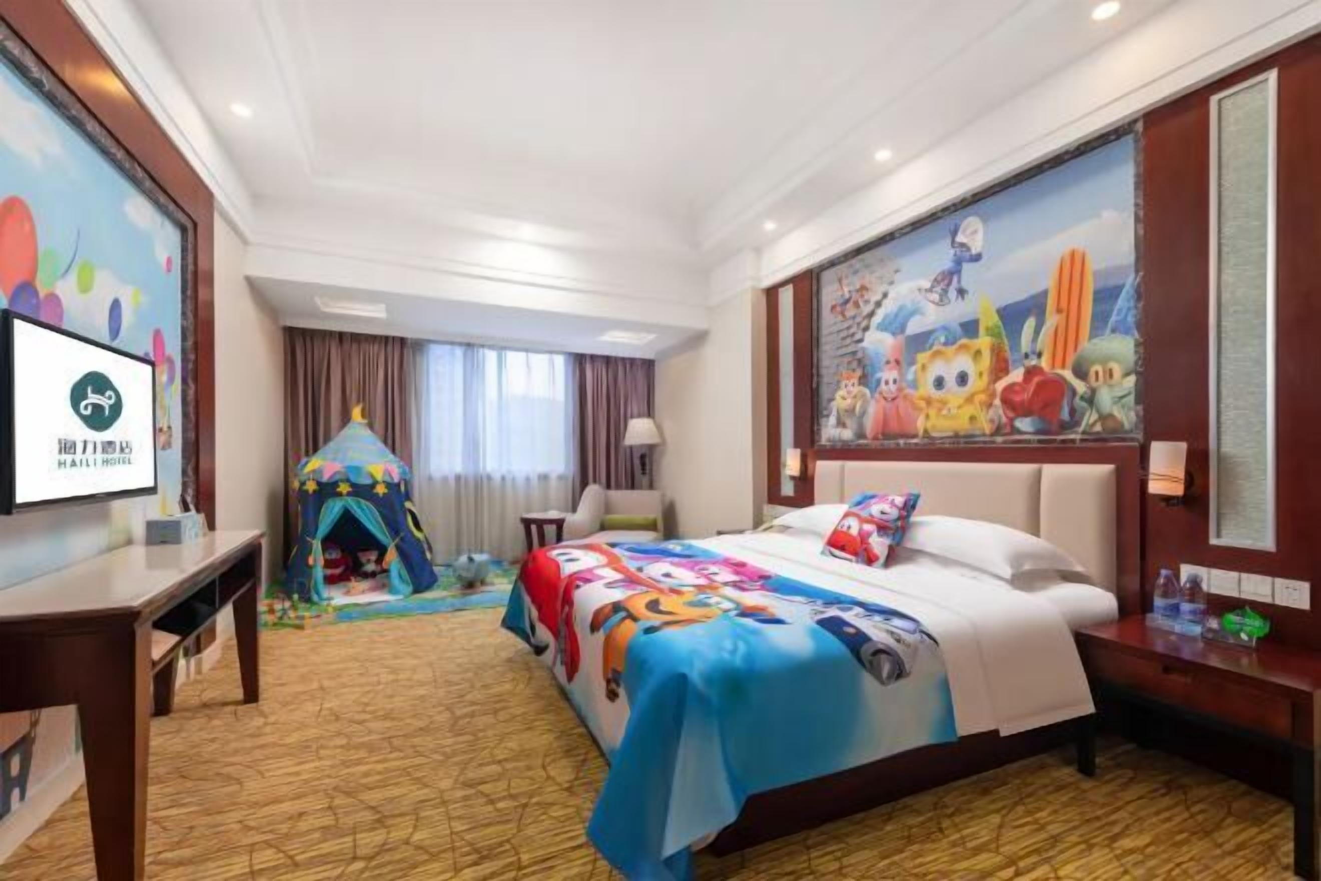 Minibar, caja fuerte, escritorio y espacio para trabajar con un portátil