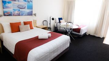 Ropa de cama de alta calidad y camas con pillow-top