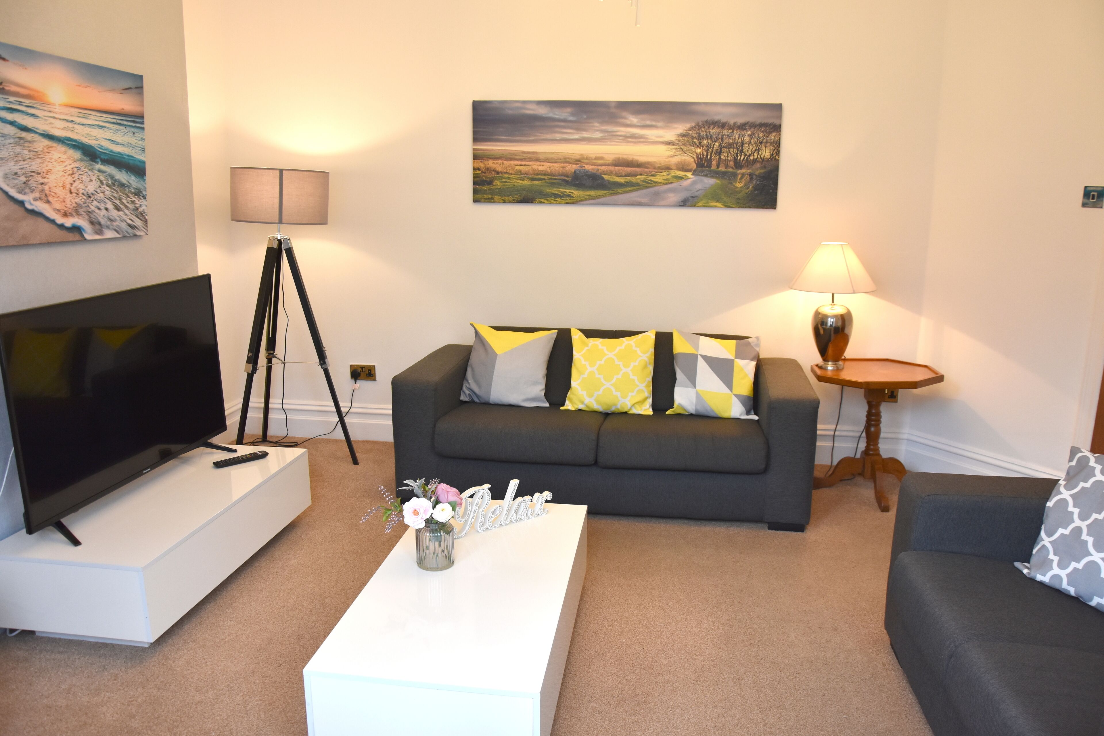 townhome | living room | flat-screen tv