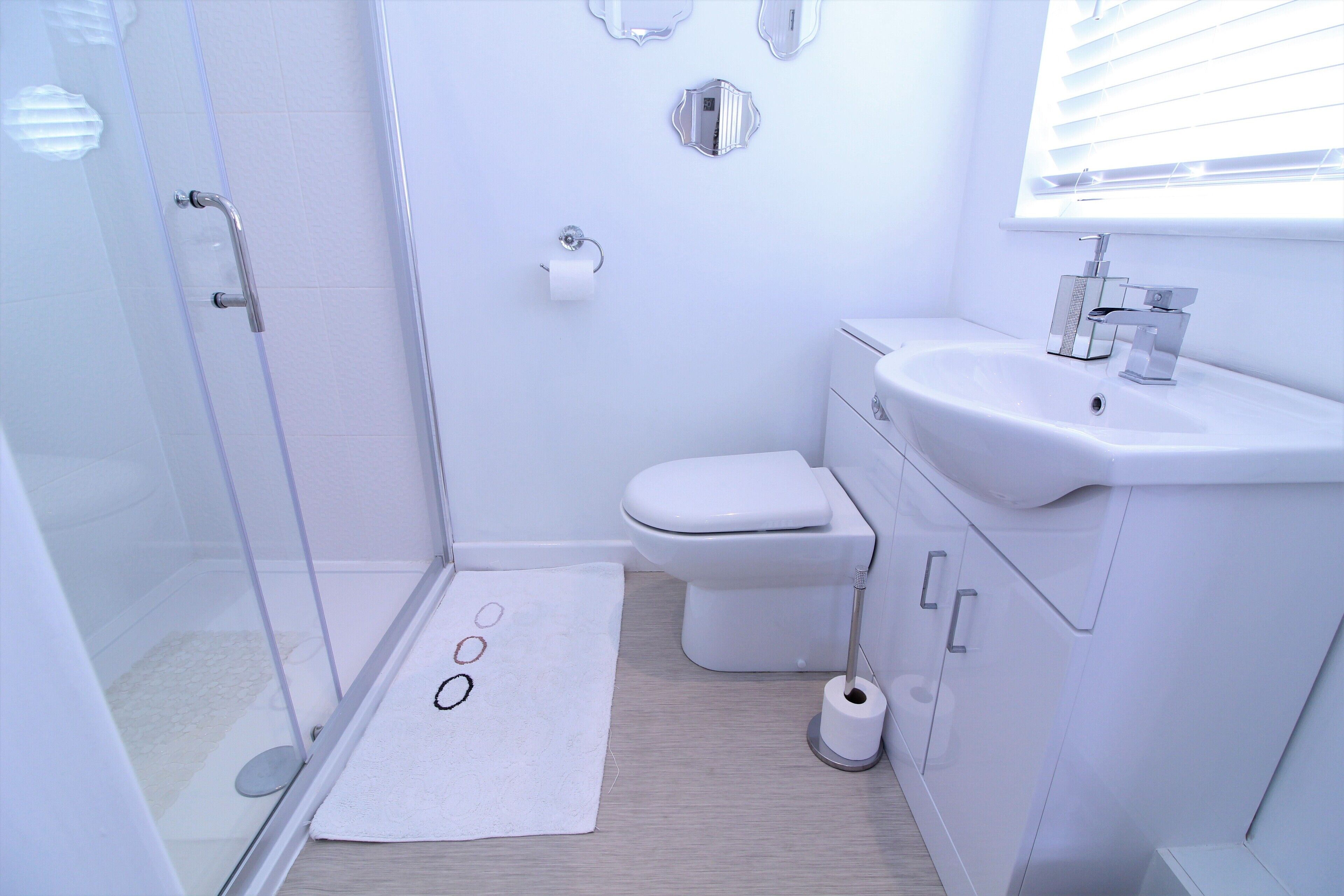 townhome | bathroom | free toiletries, hair dryer, towels