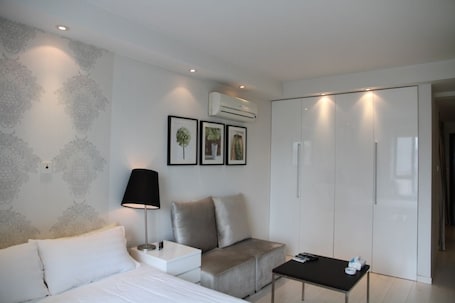 华丽客房 | 客厅 | 电视