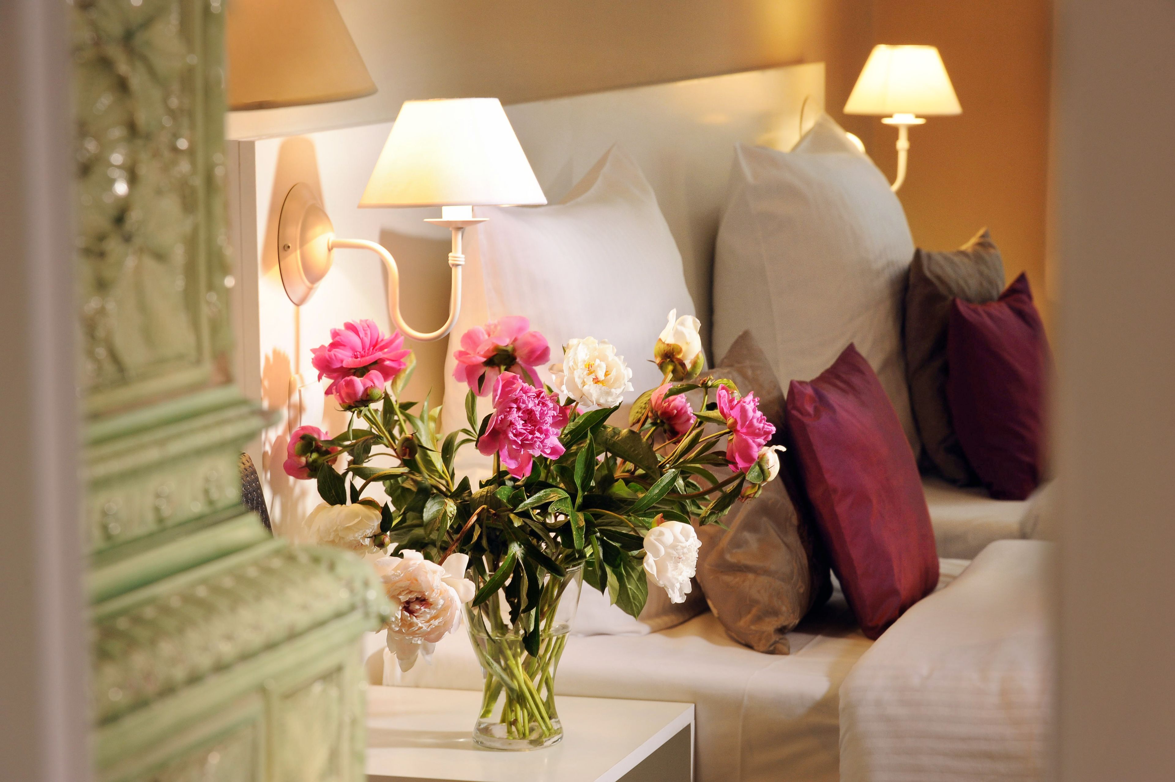 standard double or twin room | minibar, in-room safe, desk, blackout curtains