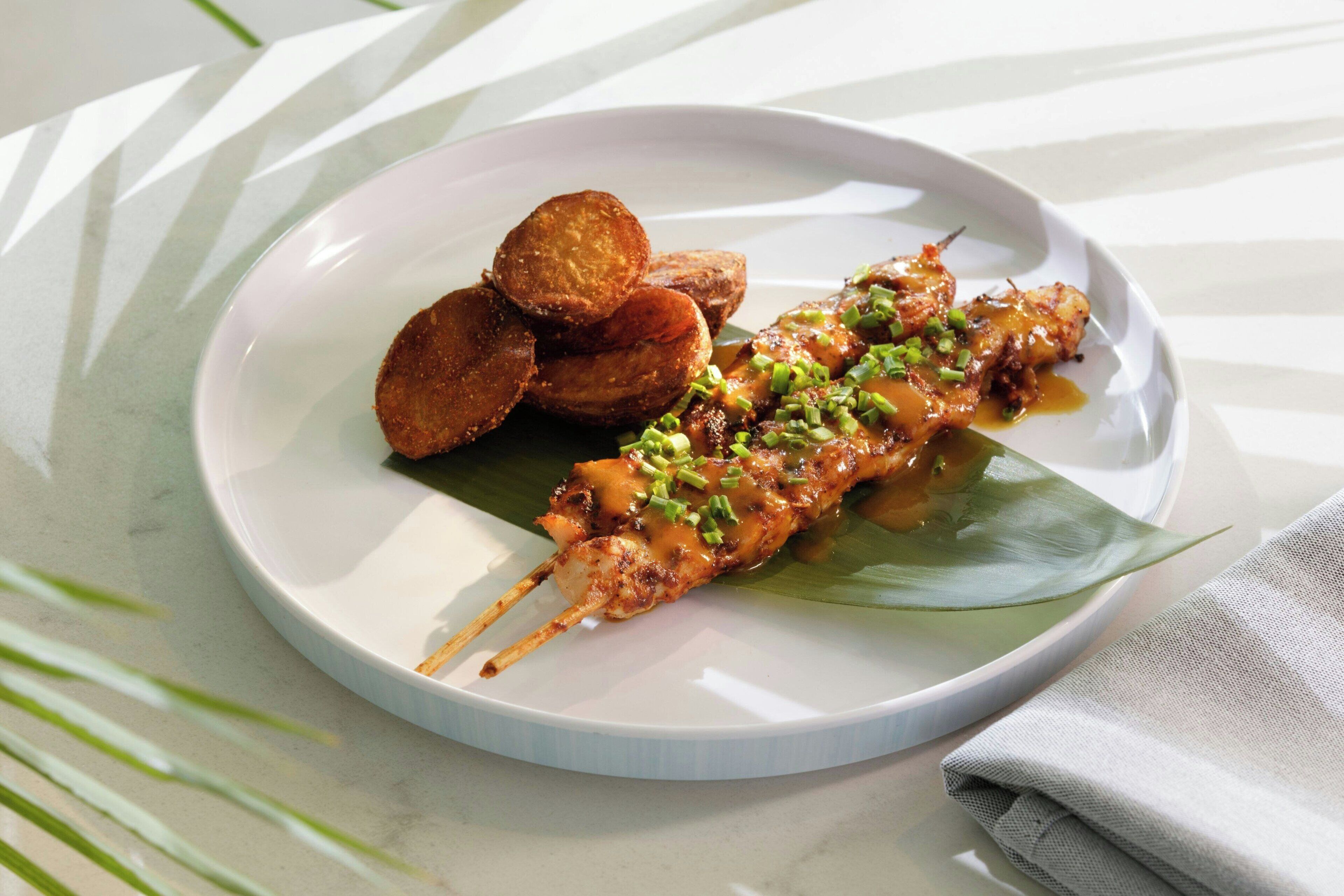 Breakfast, lunch, dinner served; American cuisine, pool views 