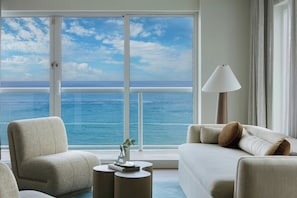42-inch flat-screen TV with cable channels, TV, Netflix - Fort Lauderdale Marriott Pompano Beach Resort (Pompano Beach)