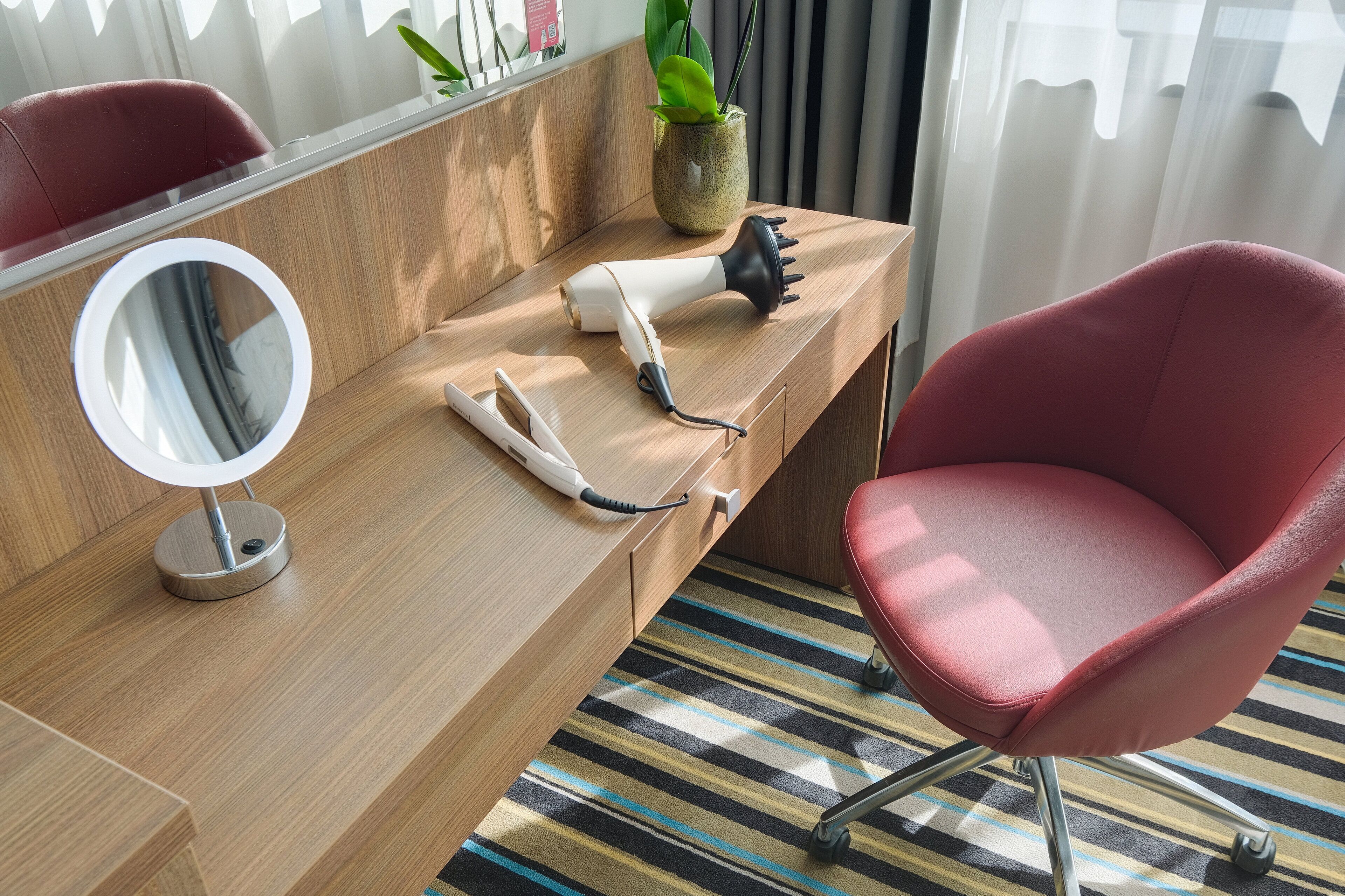 minibar, in-room safe, desk, laptop workspace