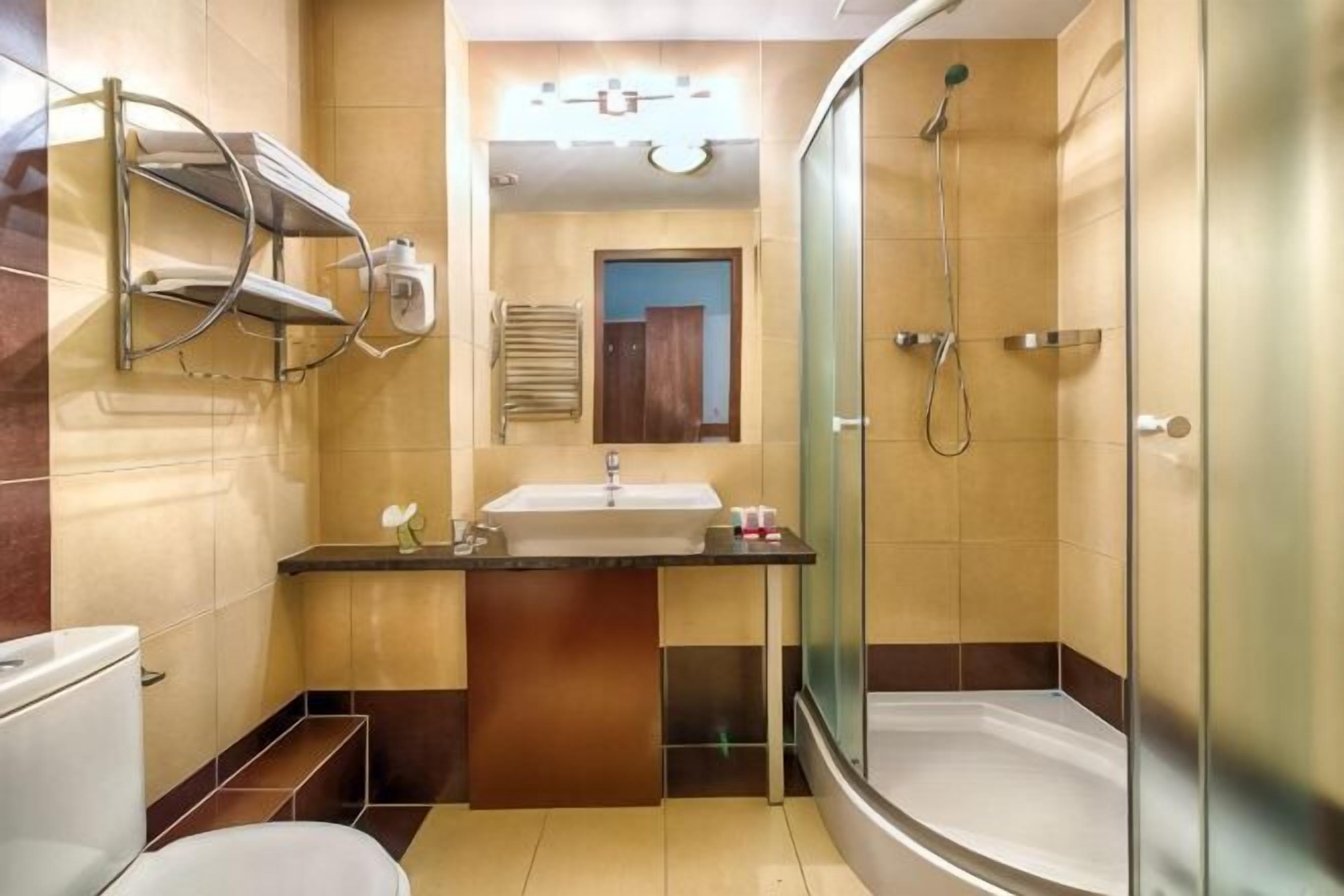 Bathroom | Free toiletries, hair dryer, towels