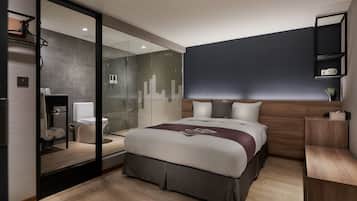 Habitación de lujo, para no fumadores, sin ventanas (VIP Room No window) | Edredón, caja de seguridad en la habitación y insonorización