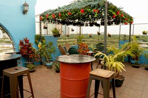 Outdoor dining - Our Awesome Hostel (Makati)