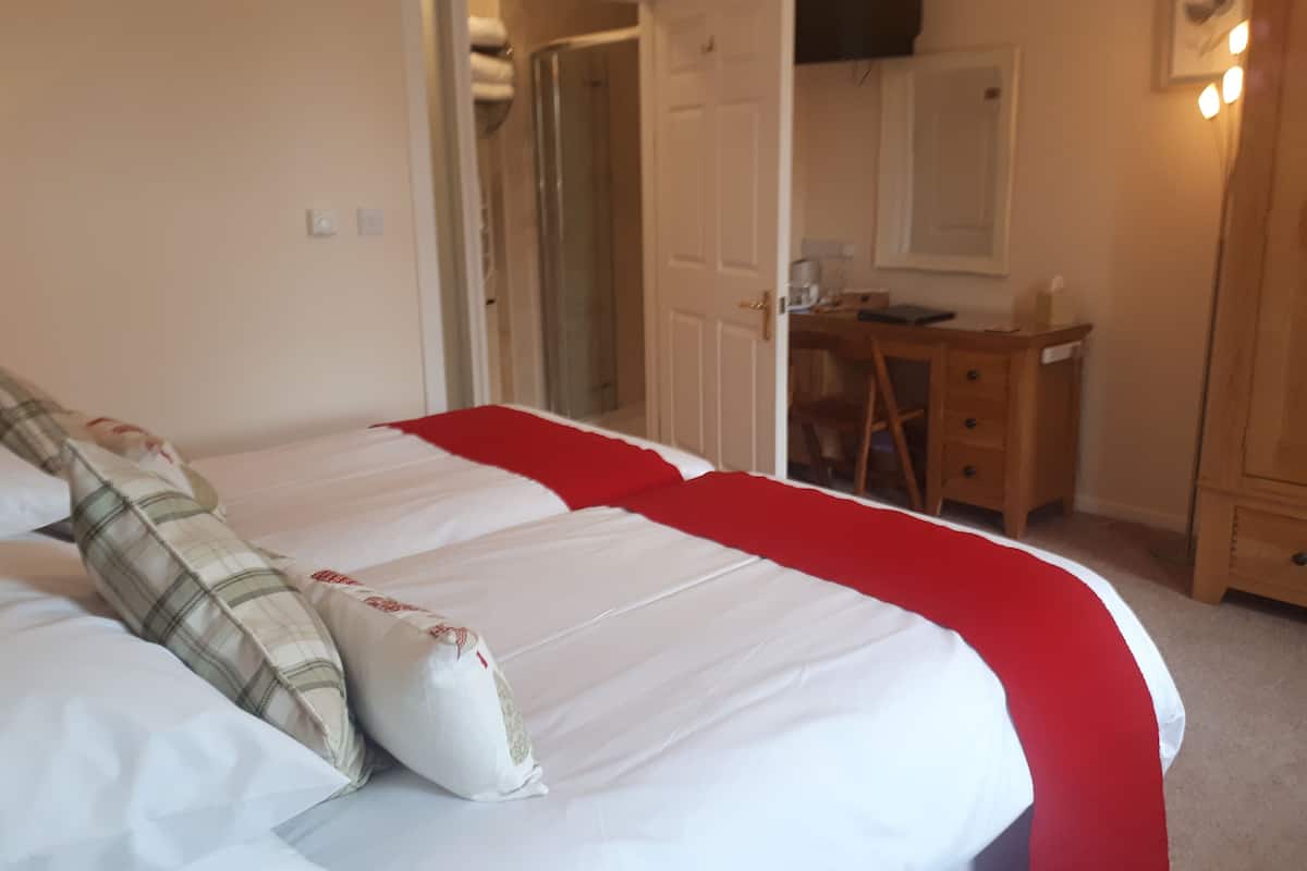 Kamar Twin Superior, ensuite, pemandangan kebun (Ground Floor)