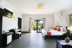 Minibar, in-room safe, desk, iron/ironing board - Kiri Boutique Hotel (Siem Reap)