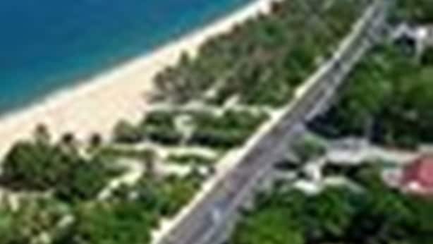 Unclassified image, 1 of 32, button
