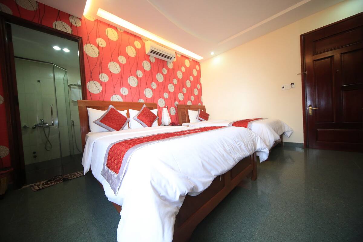 Superior Triple Room | Minibar, in-room safe, desk, free WiFi