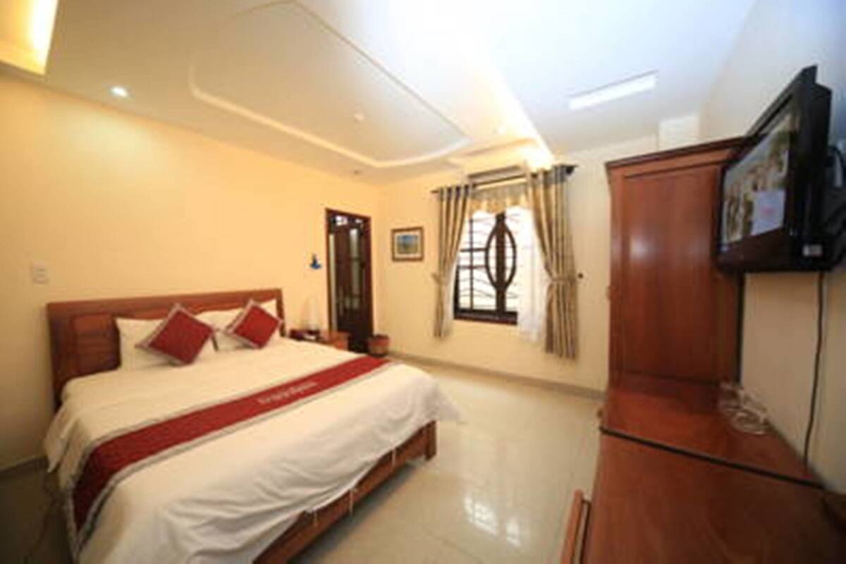 Superior Single Room | Minibar, in-room safe, desk, free WiFi