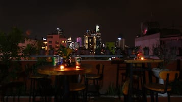 Hiên