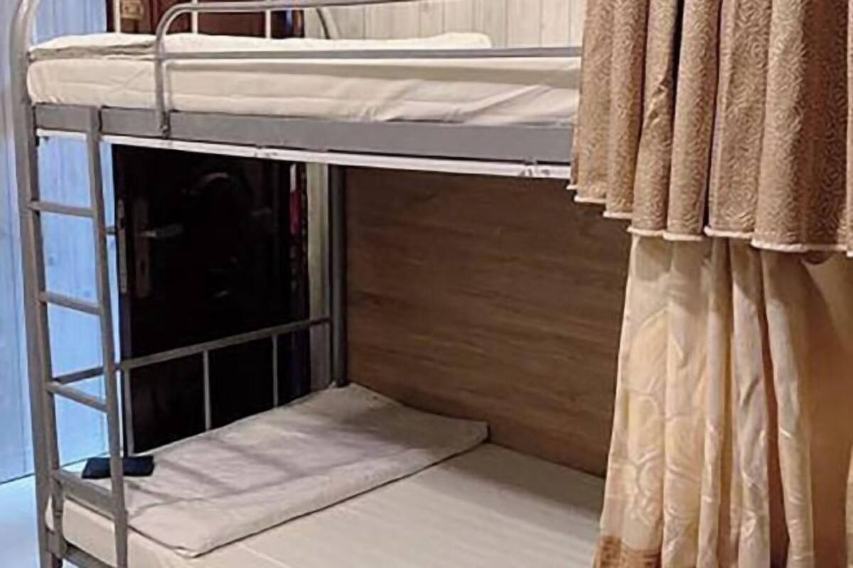 Minibar, desk, soundproofing, free WiFi