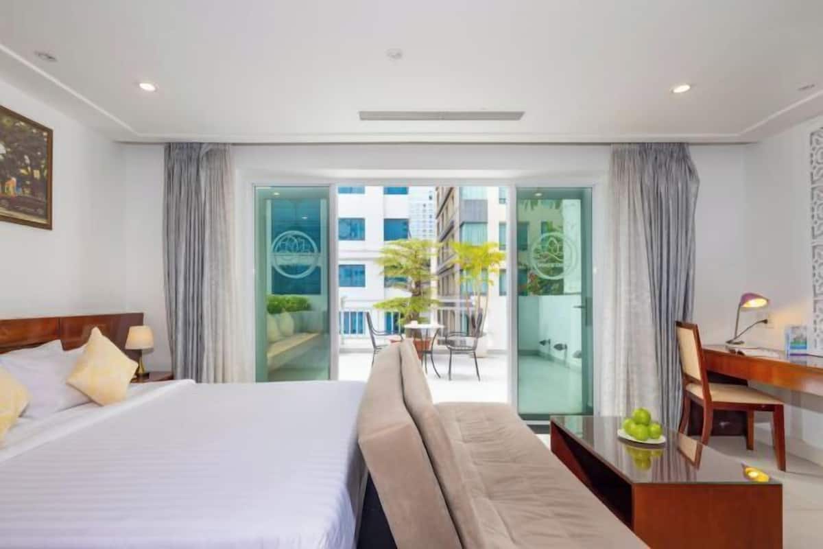 1 slaapkamer, een minibar, een kluis op de kamer, een bureau