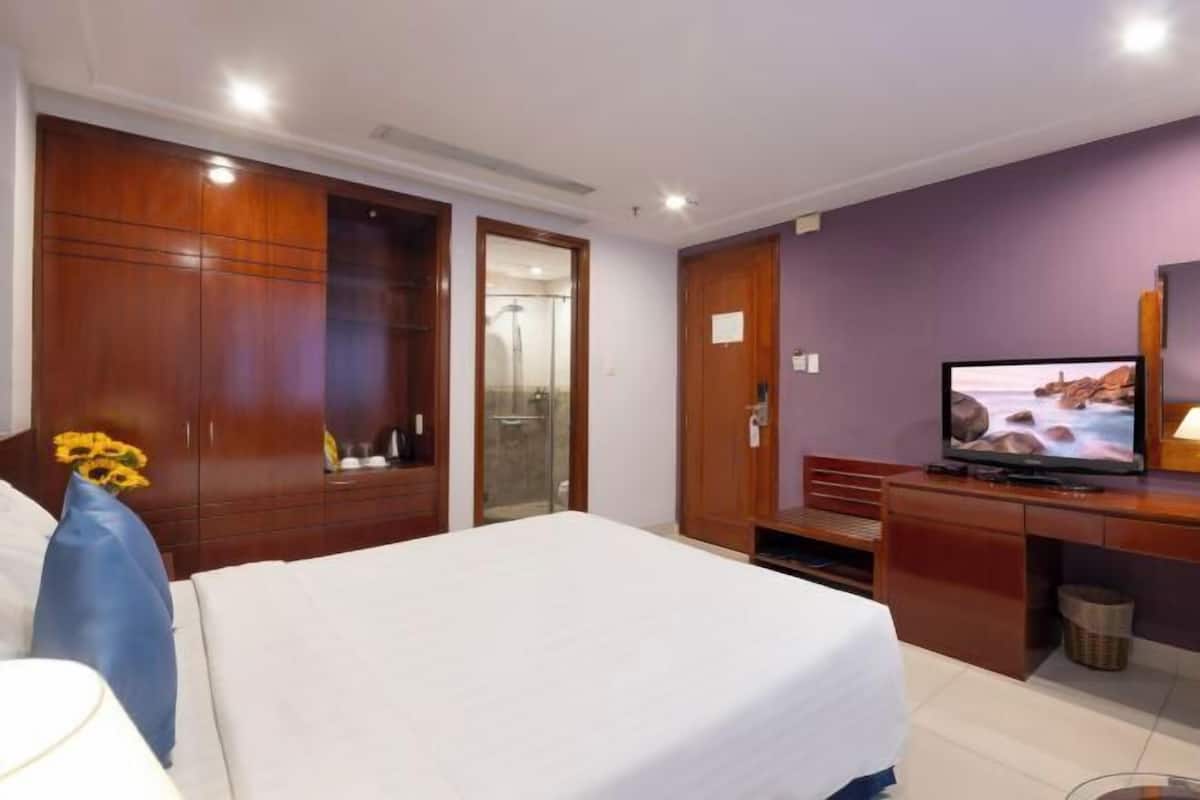 1 slaapkamer, een minibar, een kluis op de kamer, een bureau