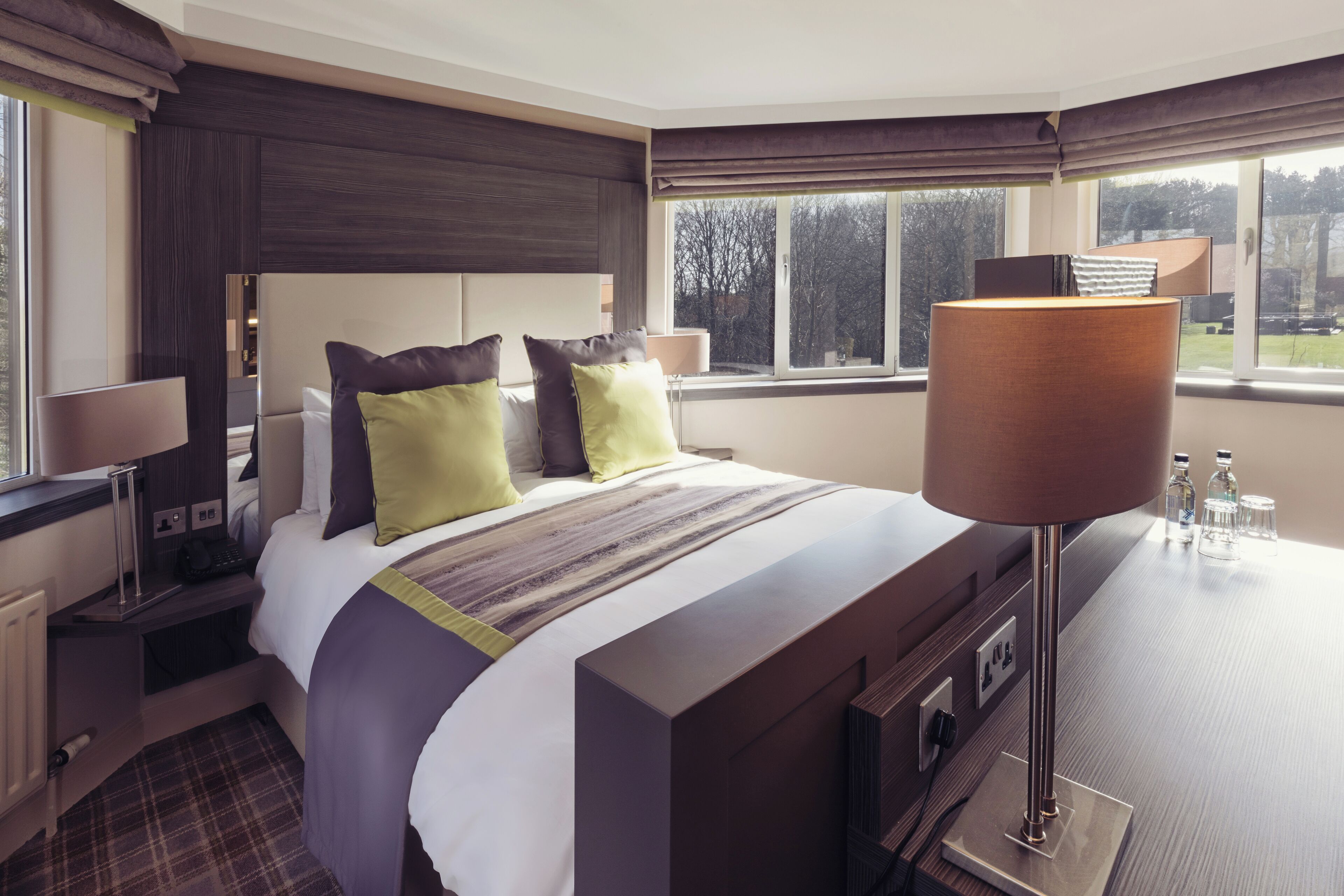 Contempo Suite | In-room safe, individually decorated, individually furnished, desk