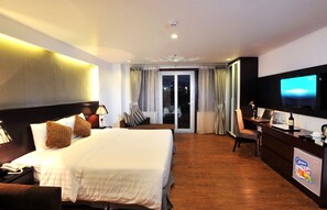 Executive Suite, 1 King Bed | Premium bedding, in-room safe, desk, soundproofing - Hanoi Legacy Hotel - Hang Bac (Hanoi)