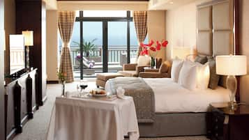 Minibar, coffres-forts dans les chambres, décoration personnalisée