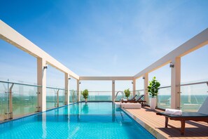 Outdoor pool - Corvin Hotel (Ho Chi Minh City)
