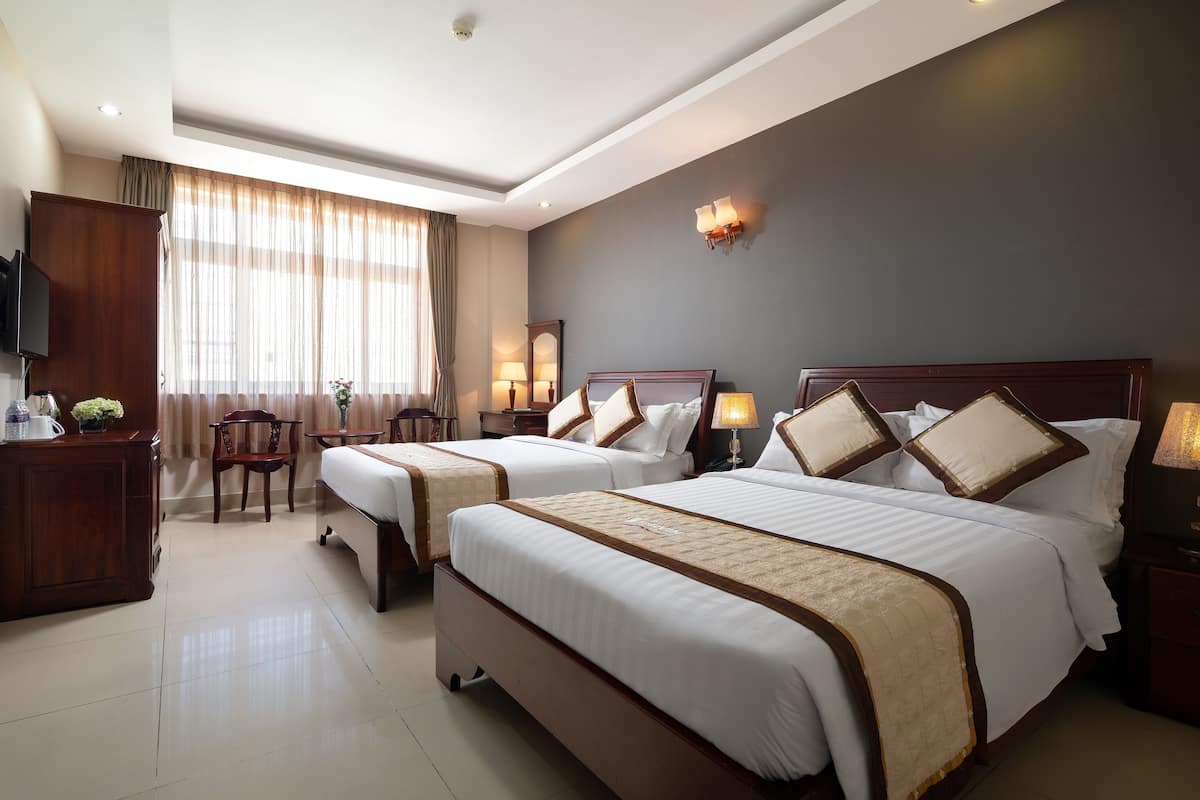 Deluxe Quadruple Room | Minibar, in-room safe, free WiFi