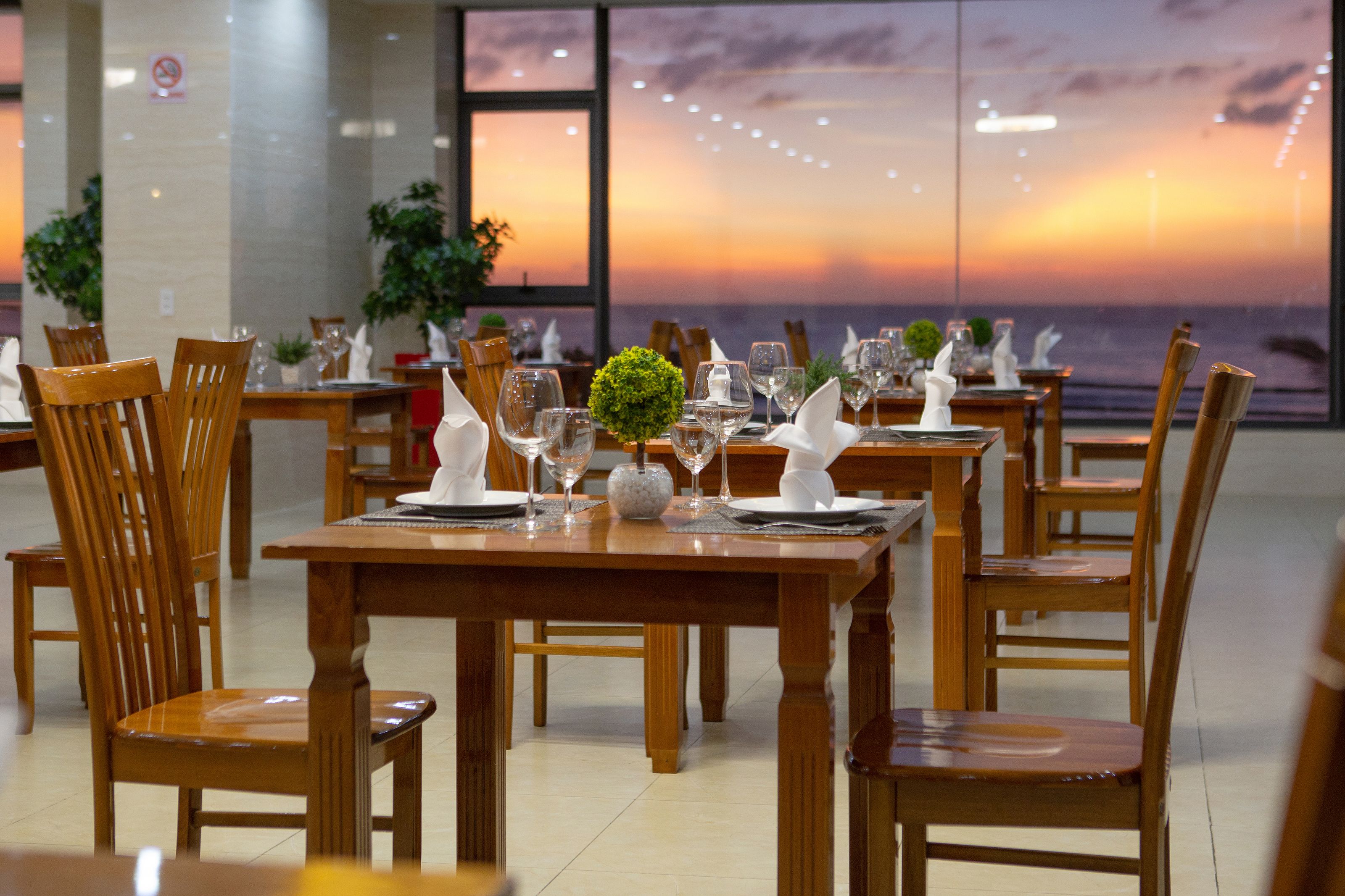 Café da manhã, almoço e jantar