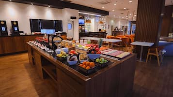 Café da manhã, almoço e jantar