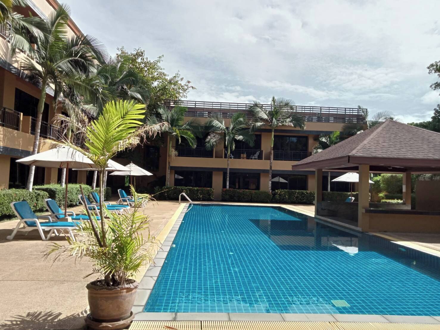 Outdoor pool, pool umbrellas