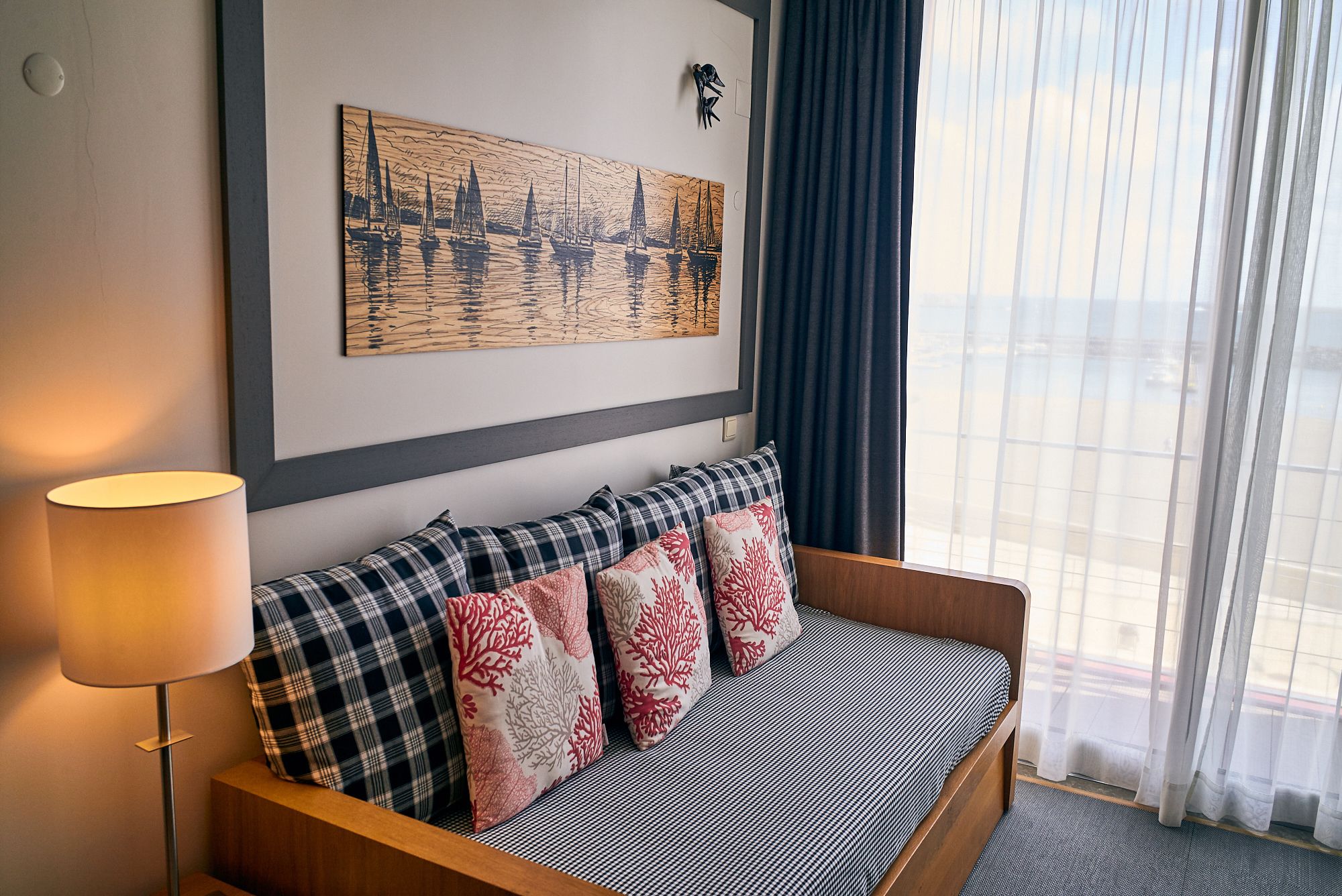 comfort studio suite, sea view (double) | in-room safe, desk, soundproofing, iron/ironing board