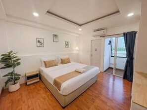 Desk, free WiFi, bed sheets, wheelchair access - Inspire House Hotel (Chiang Mai)