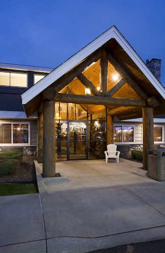 AmericInn by Wyndham Two Harbors Near Lake Superior