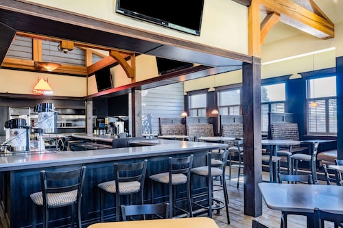 Hawthorn Suites by Wyndham Williston