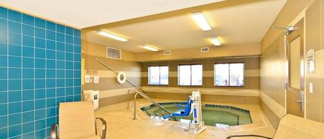 Indoor spa tub
