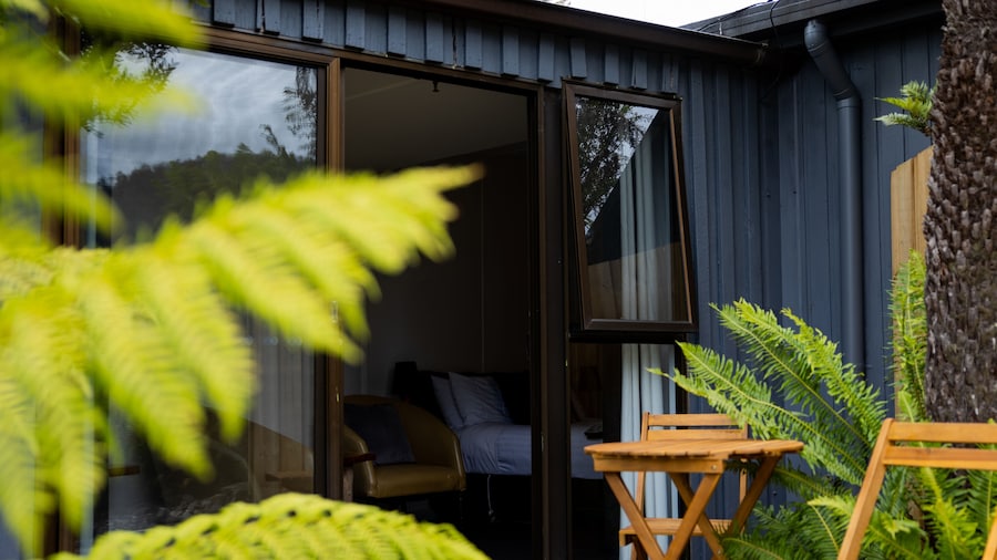 Tullah Lakeside Lodge