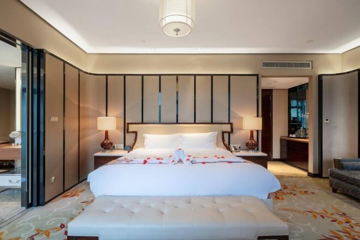 1 bilik tidur, peralatan tempat tidur premium, gebar bulu kapas