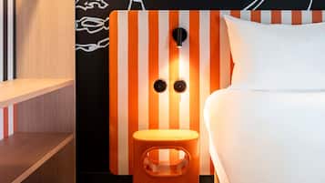 Hochwertige Bettwaren, Schreibtisch, schallisolierte Zimmer