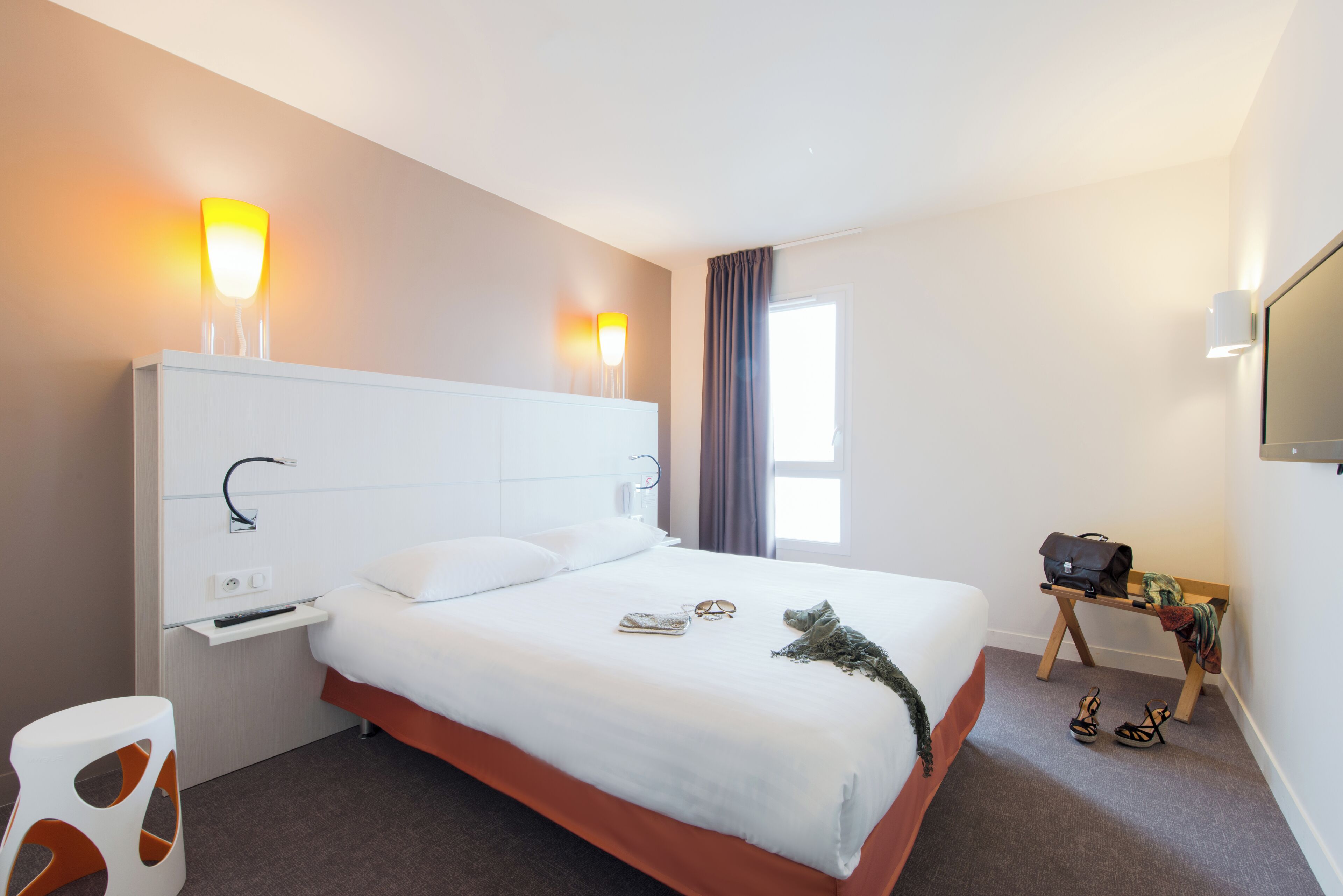 suite, multiple beds, accessible | premium bedding, desk, soundproofing, iron/ironing board