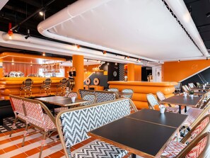 每日供應自助早餐 (每人 EUR13.50)