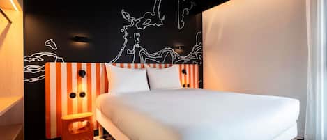 Premium bedding, desk, soundproofing, iron/ironing board (on request)