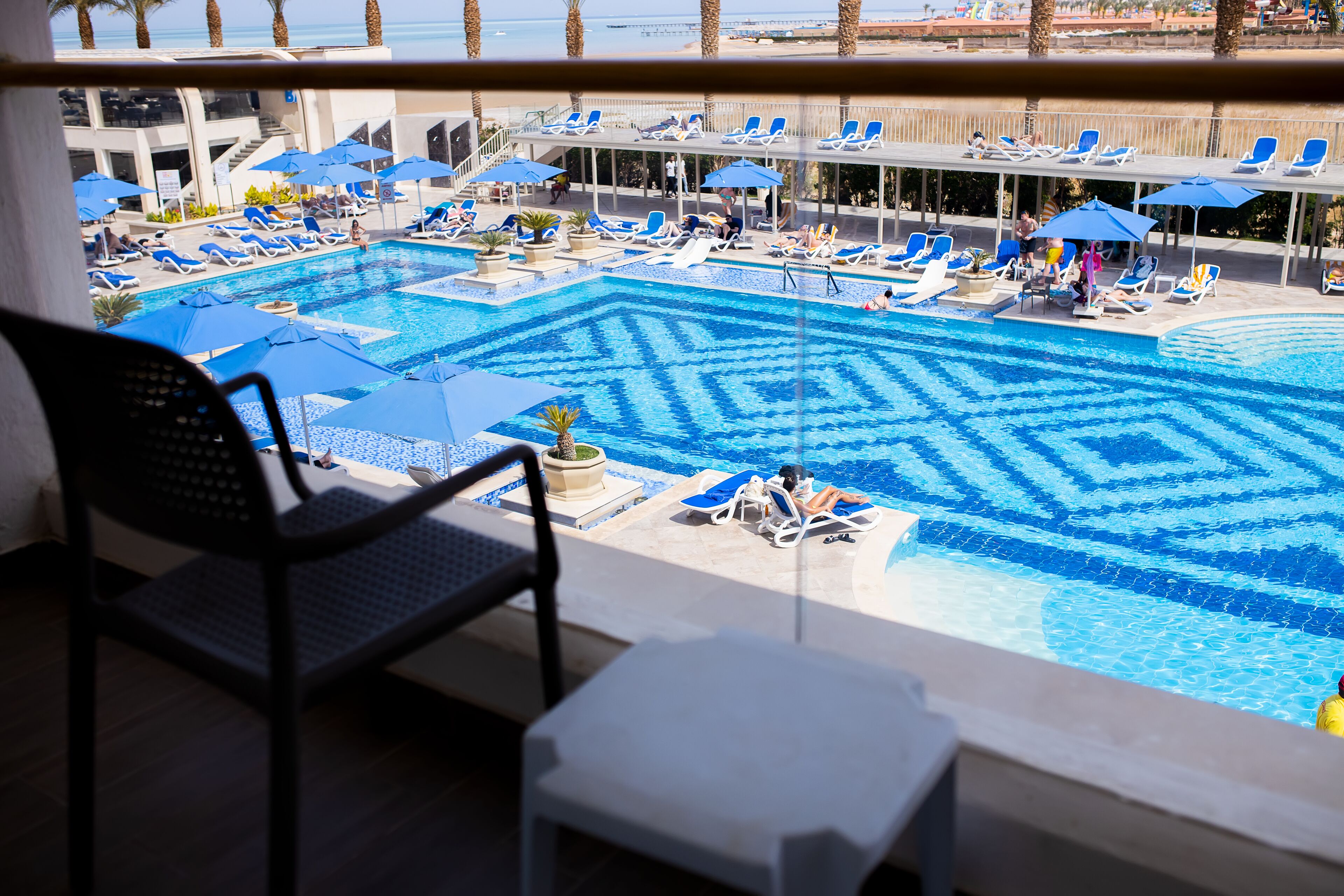 Minibar y caja de seguridad en la habitación 