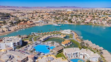 Vue depuis lâhĂ©bergement