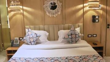 HoneyMoon Bungalow | Literie de qualité supérieure, minibar, coffres-forts dans les chambres