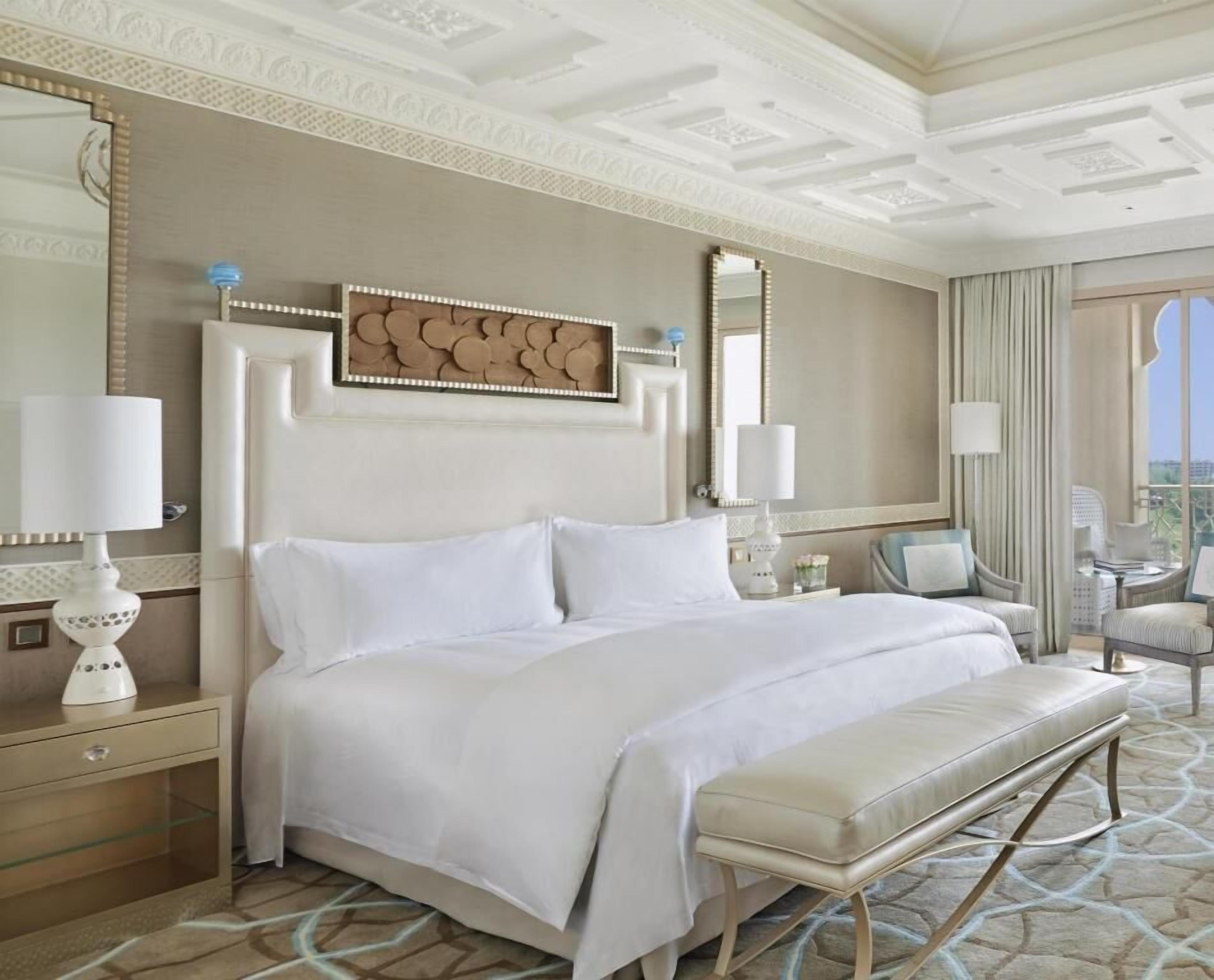 Frette Italian sheets, premium bedding, minibar, in-room safe