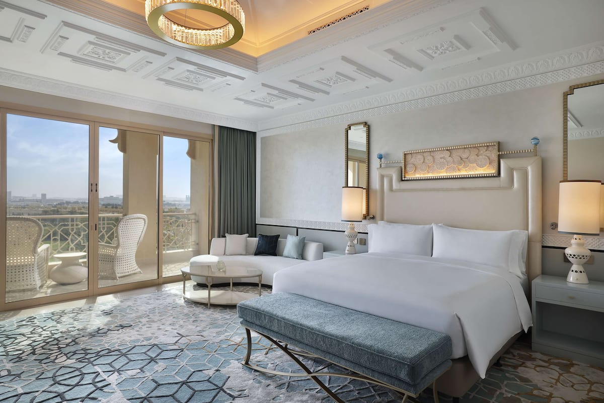 One Bedroom Golf Course View Suite | 1 bedroom, Frette Italian sheets, premium bedding, minibar