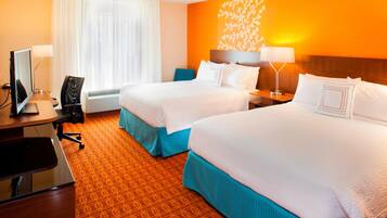 Hochwertige Bettwaren, Zimmersafe, individuell eingerichtet