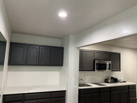 Suite estudio Grand, varias camas, no fumadores, cocina básica | Cocina privada | Frigorífico y microondas
