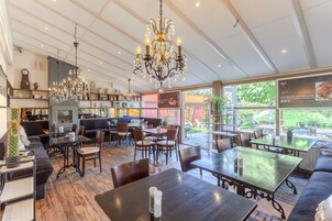 Se sirven desayunos, almuerzos y cenas